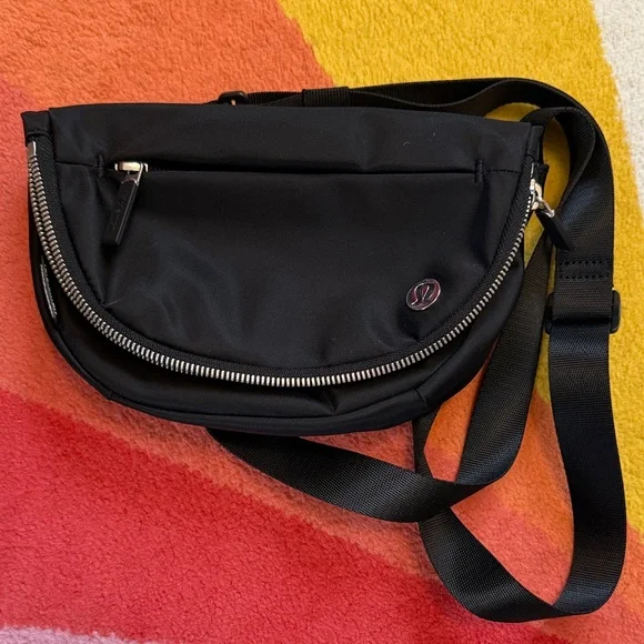 Lululemon All Night Festival Bag Micro - Like New Condition - Picture 1 of 3